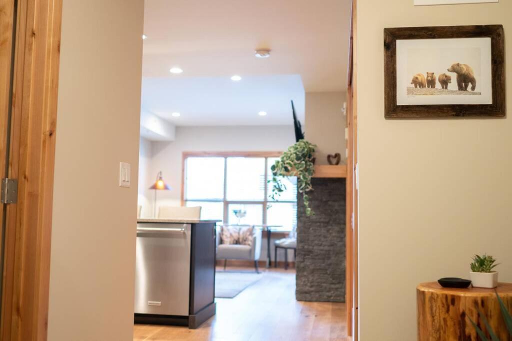 Spring Creek Luxury King One Bedroom At White Spruce Lodge Кенмор Екстер'єр фото