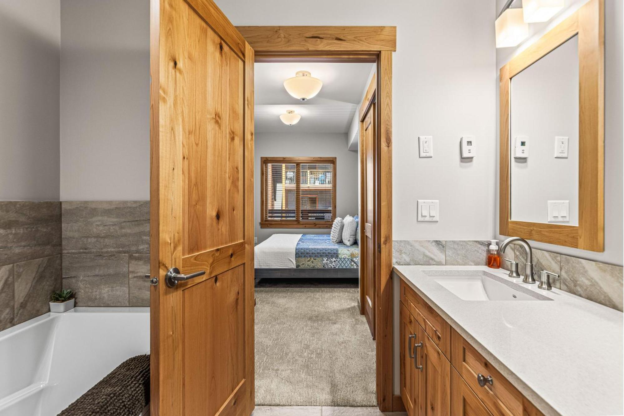 Spring Creek Luxury King One Bedroom At White Spruce Lodge Кенмор Екстер'єр фото