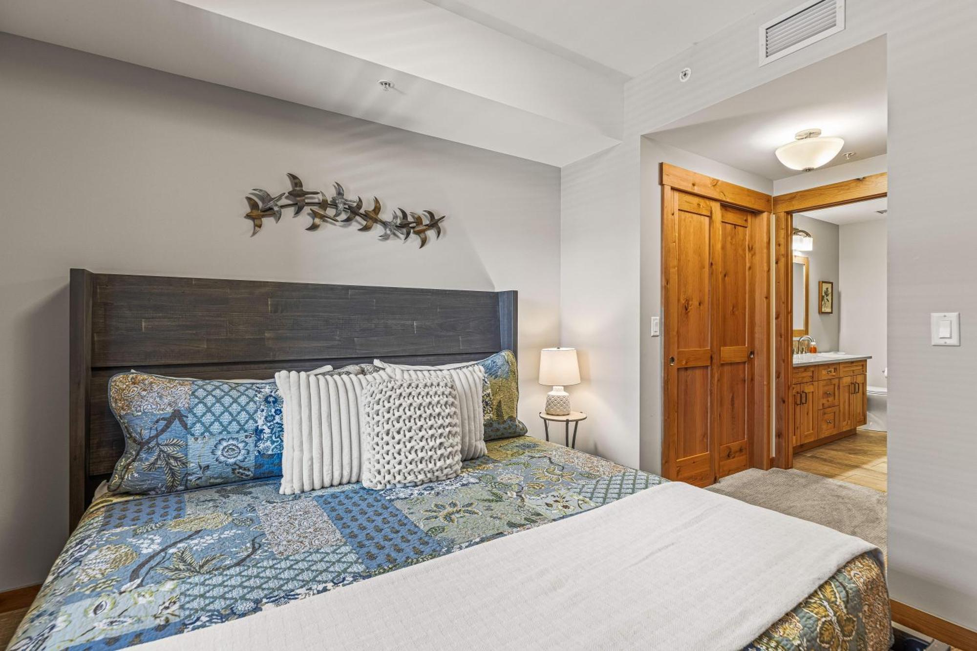Spring Creek Luxury King One Bedroom At White Spruce Lodge Кенмор Екстер'єр фото