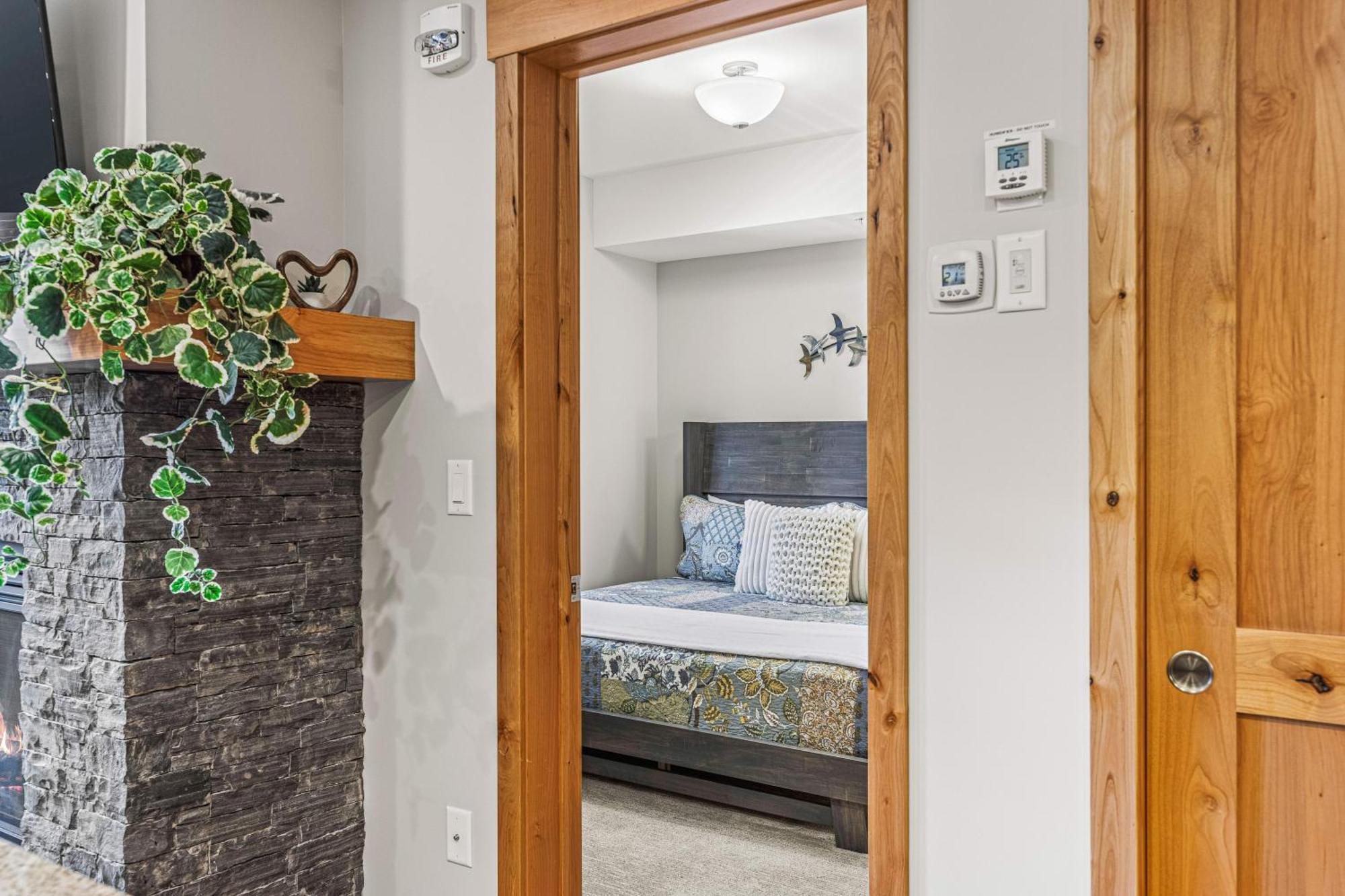Spring Creek Luxury King One Bedroom At White Spruce Lodge Кенмор Екстер'єр фото