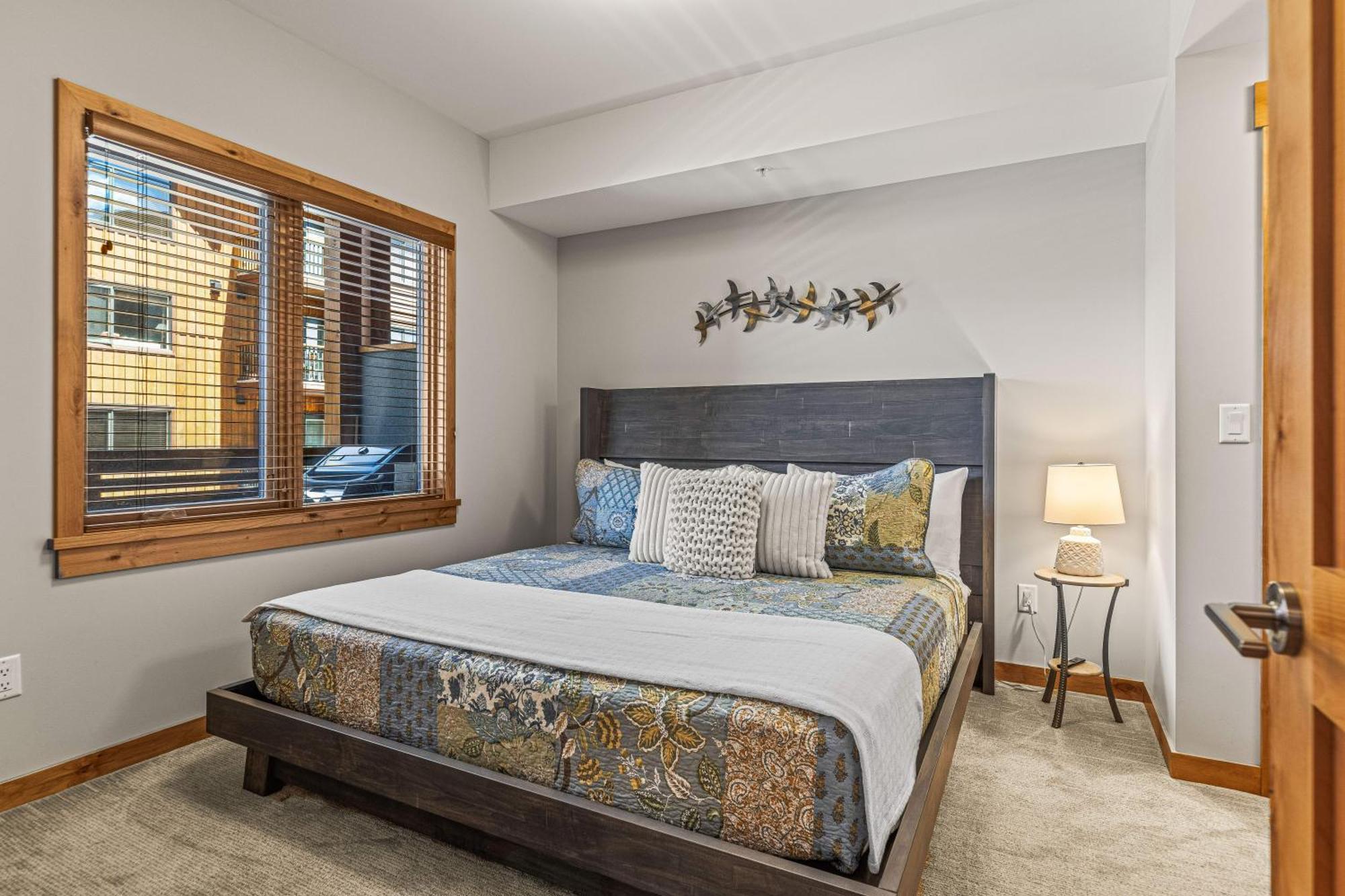 Spring Creek Luxury King One Bedroom At White Spruce Lodge Кенмор Екстер'єр фото