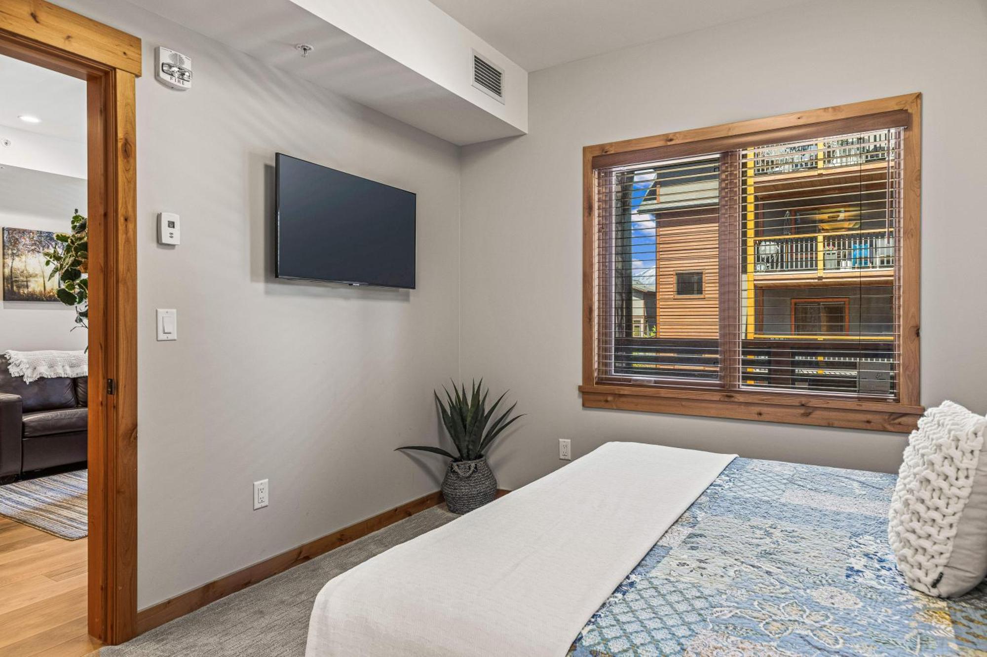 Spring Creek Luxury King One Bedroom At White Spruce Lodge Кенмор Екстер'єр фото