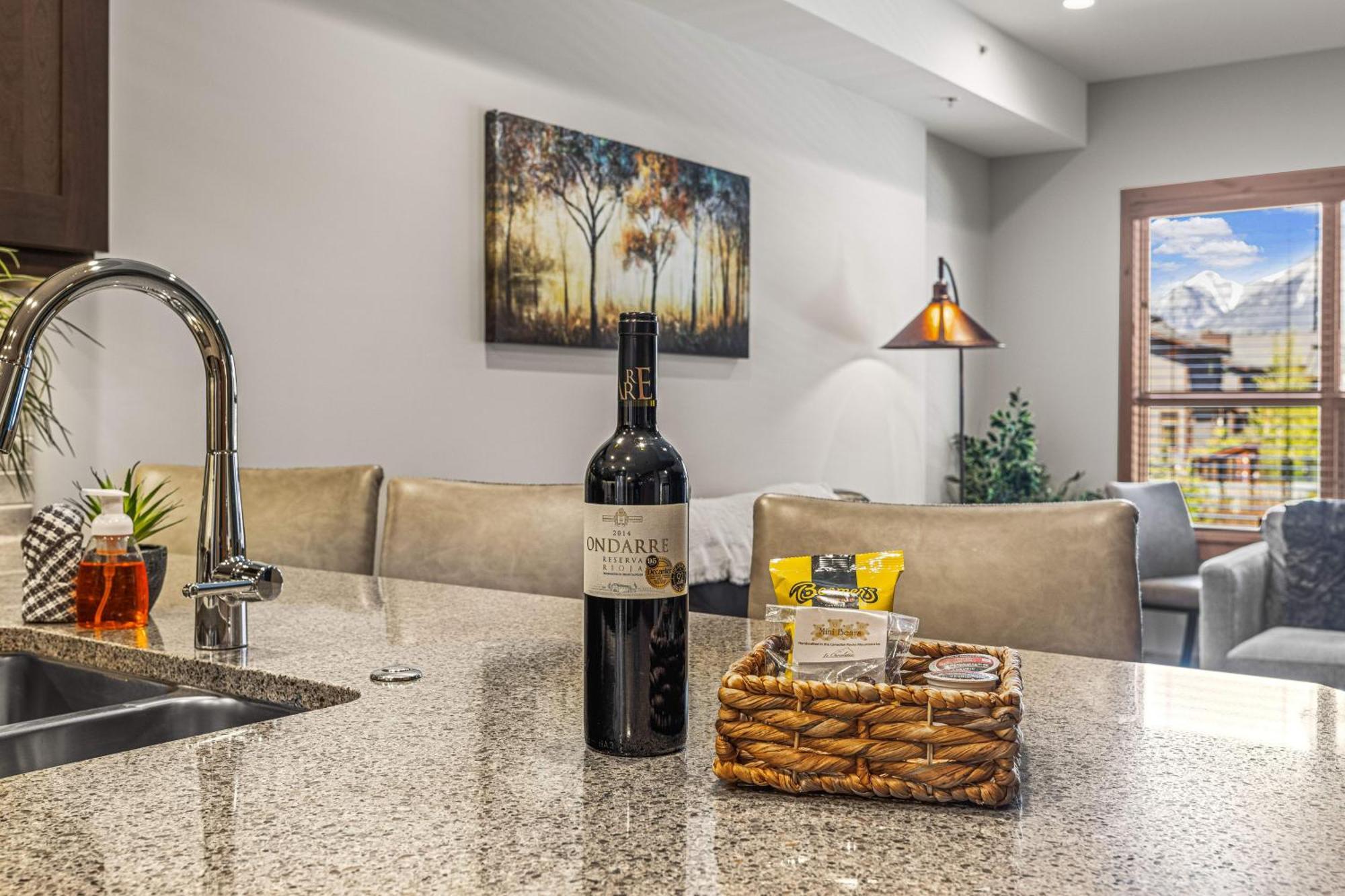 Spring Creek Luxury King One Bedroom At White Spruce Lodge Кенмор Екстер'єр фото